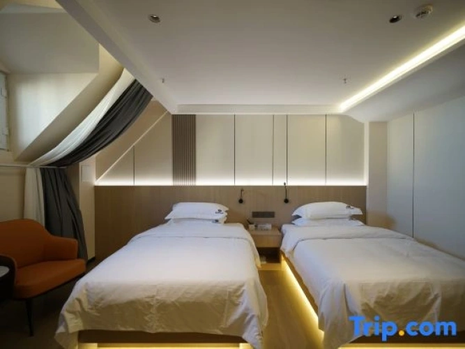 Economy Twin room