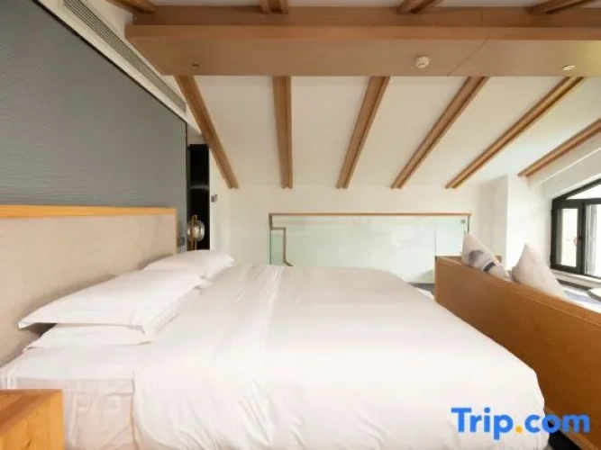 2 Bedrooms Deluxe Duplex Suite