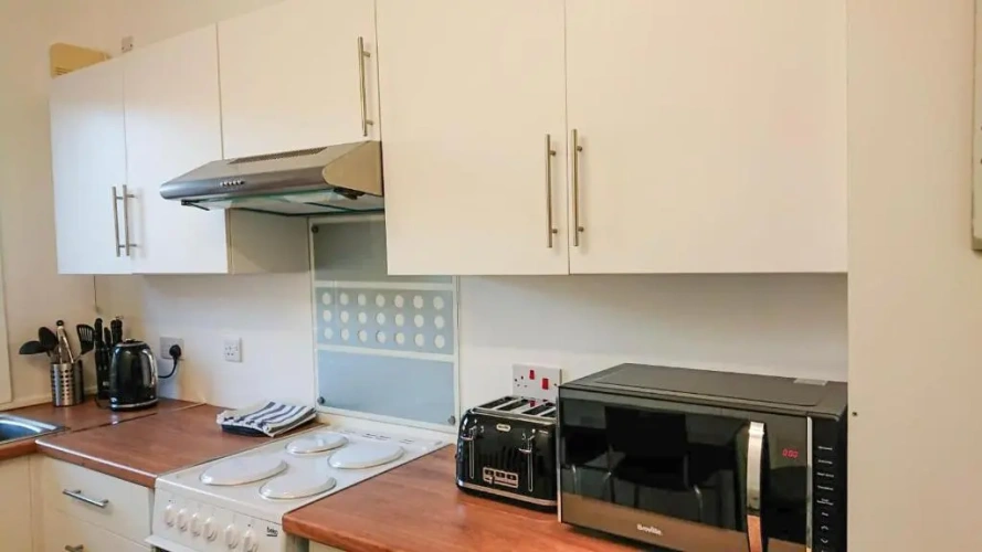 3 Bedrooms Apartment