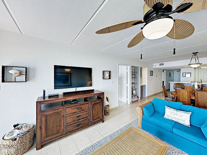 2BR Embassy #404 - 2 Br Condo