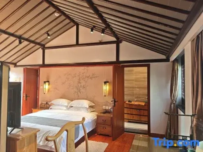 Deluxe Double room with garden view