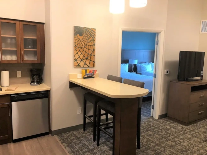 1 Bedroom Suite