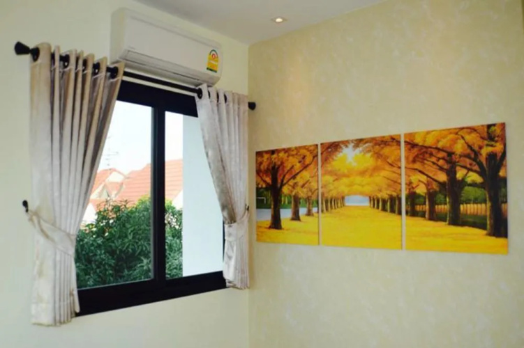 3 Bedroom House @Skytrain