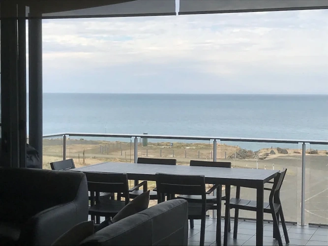 4 Bedrooms Luxury Apartment with balcony and with ocean view
