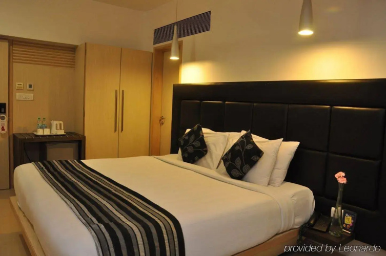 Oriental Residency Hotel