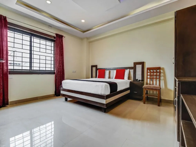 Collection O Millennium Plaza Hotel