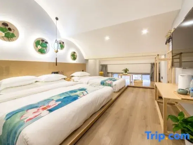 Standard Twin Family room