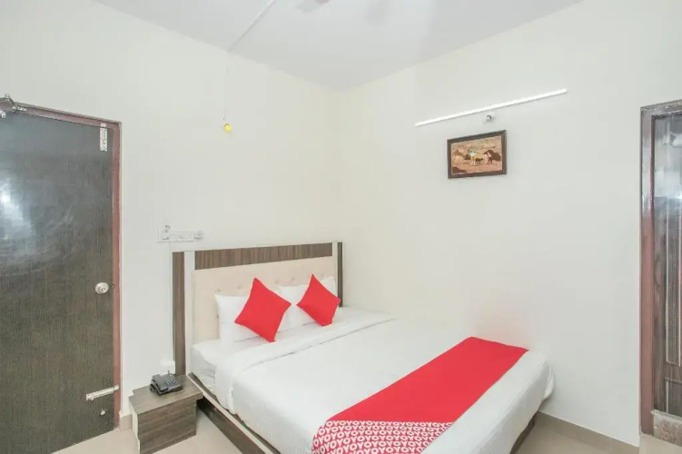 Hotel Cmn Stay