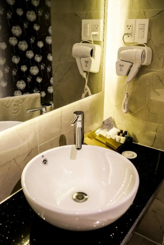 Elizabeth Hotel