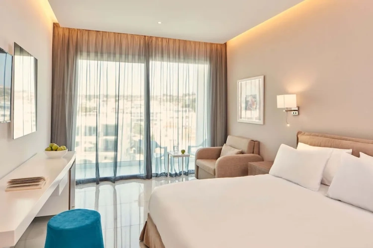 Superior Double room with partial sea view