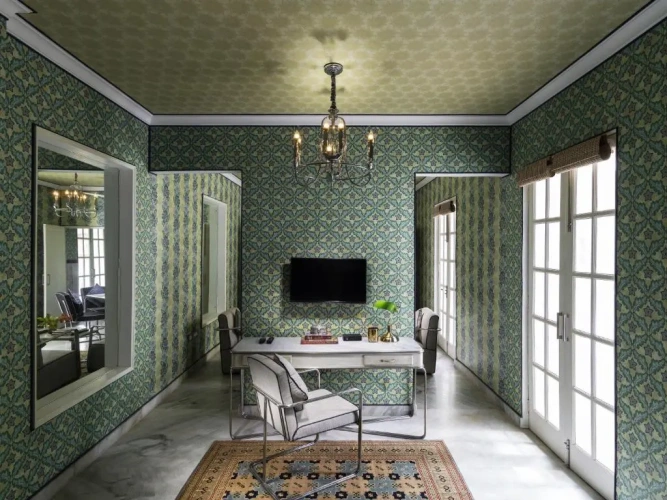 Presidential Double Suite with garden view