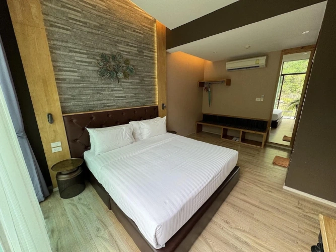 1 Bedroom Suite with balcony