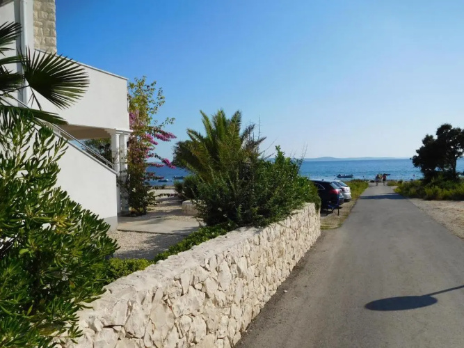 Mirakul Apartments