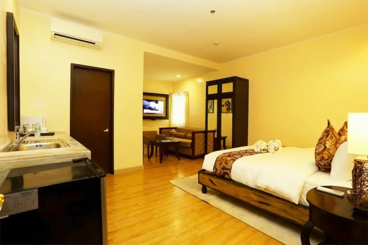 Deluxe Suite