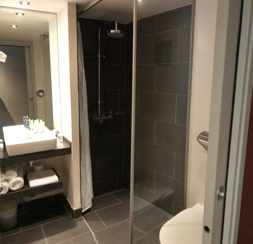 Comfort room