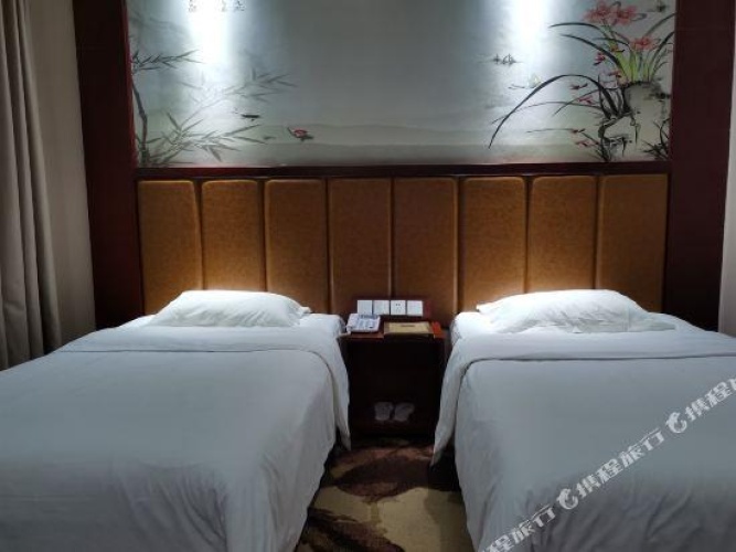 Deluxe Double Suite