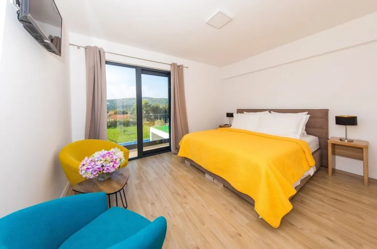New Modern Villa Luce