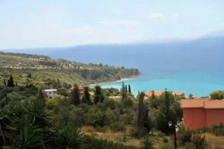 Lovidis Village