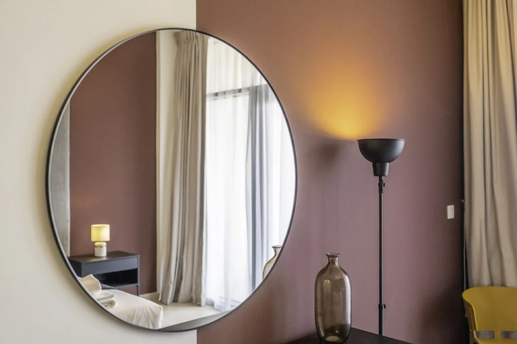 Spacious Art Deco Apt with Burj,Canal Views