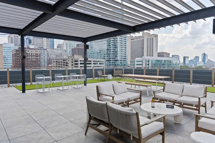 Sosuite One Bed Apt Plus w Rooftop, Gym, Laundry