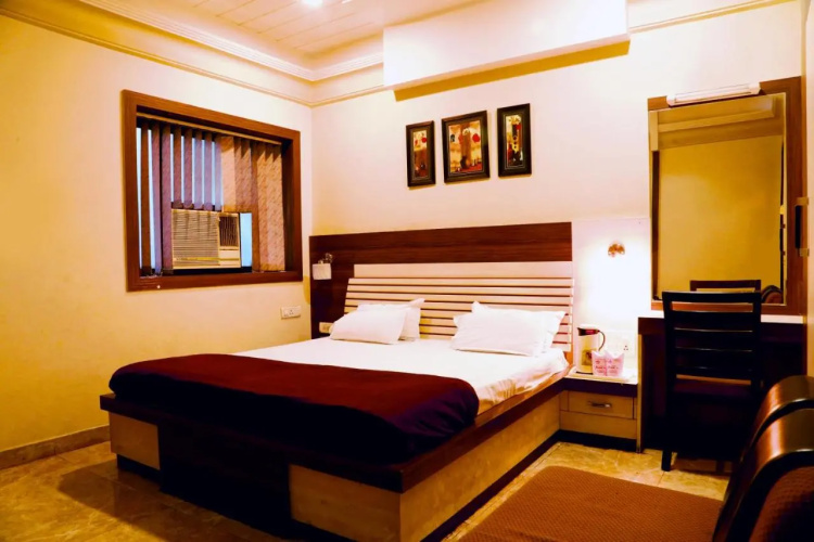 Hotel Prayag