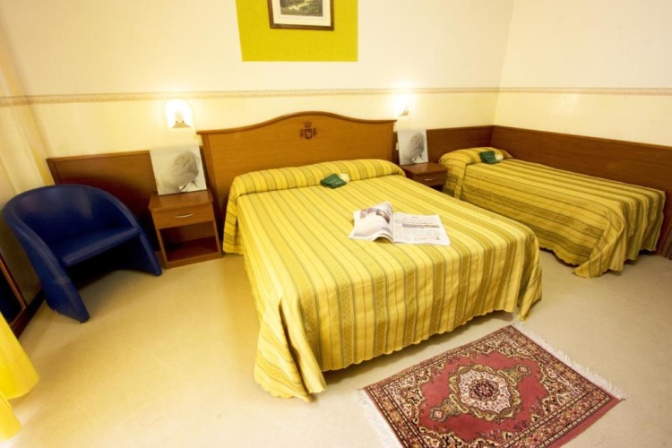 Standard Quadruple room