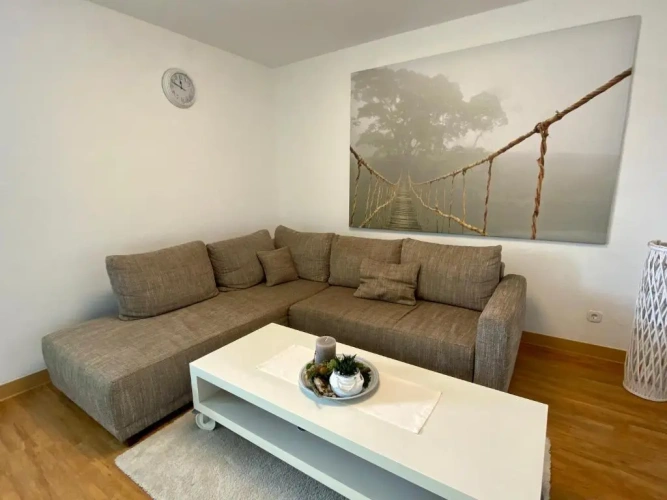 2 Bedrooms Cottage