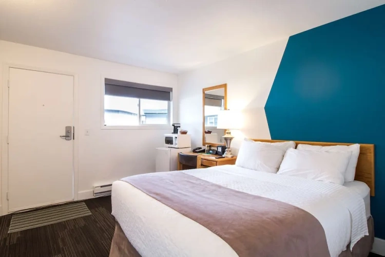 Standard Double room with courtyard view