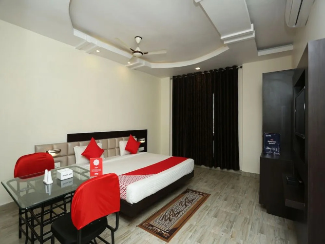 Collection O 11546 Hotel CSFC