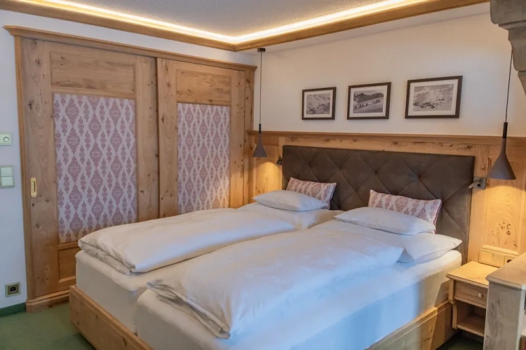 Classic Double room with mountain view