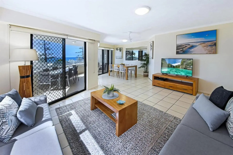 Unit 2 'The Rocks', Coolum Beach