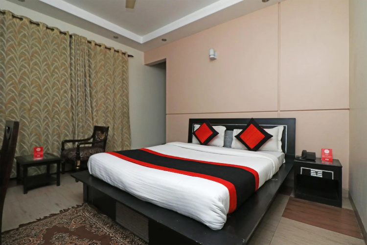 OYO 18685 Shweta Inn