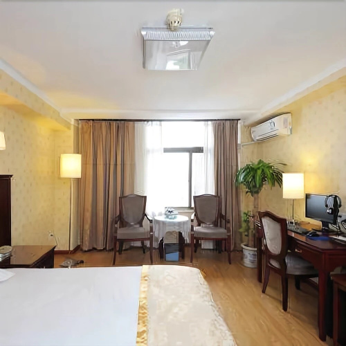 Tang Chen Hotel