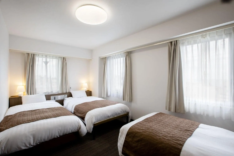 Standard Triple room