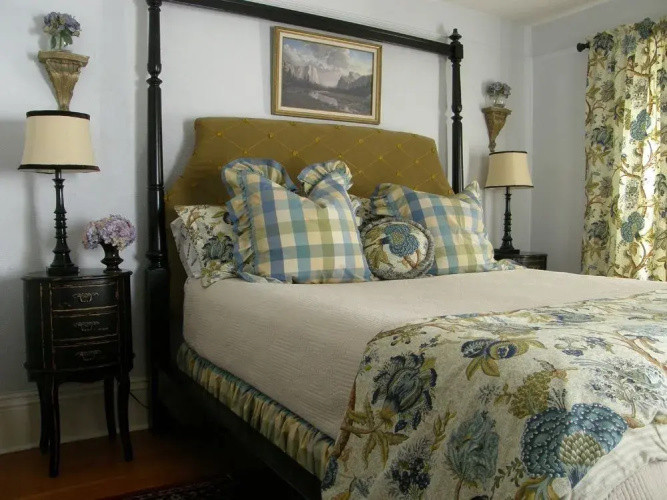 Fisher House Victoria Bed and Breakfast