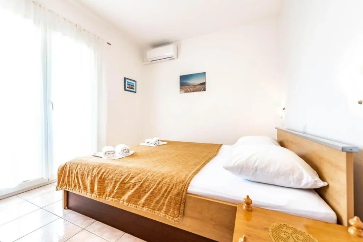 Apartment with balcony