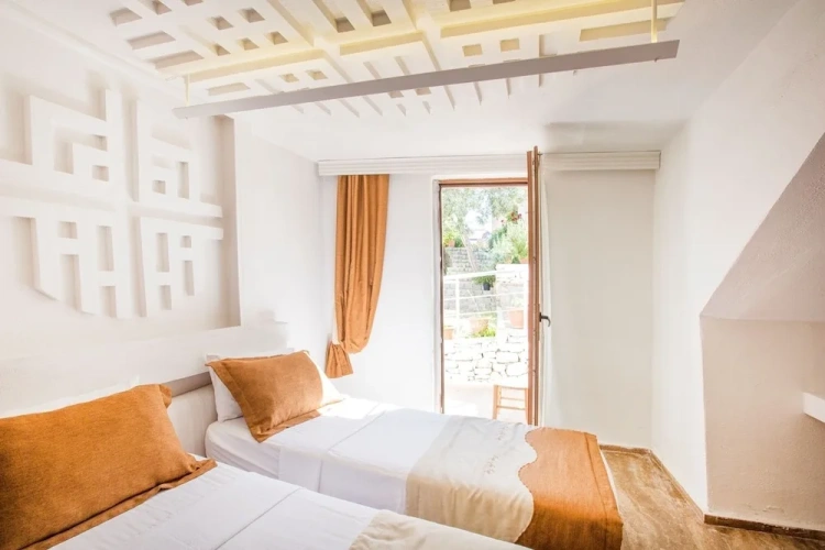 Economy Twin room with balcony