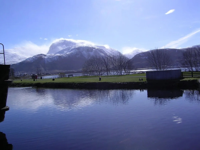 Snowgoose Apartments & Blacksmith Bunkhouse