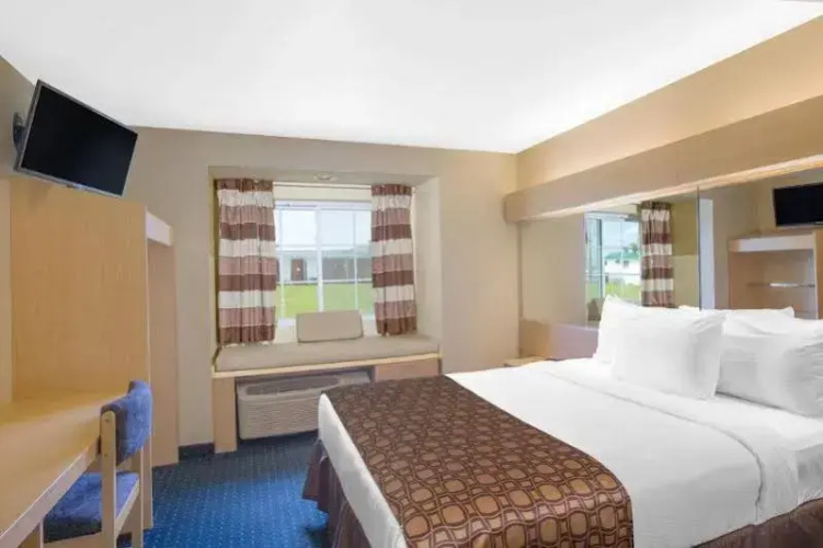 Microtel Inn and Suites Albertville
