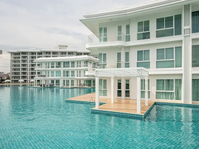 1 Bedroom Apartment with balcony