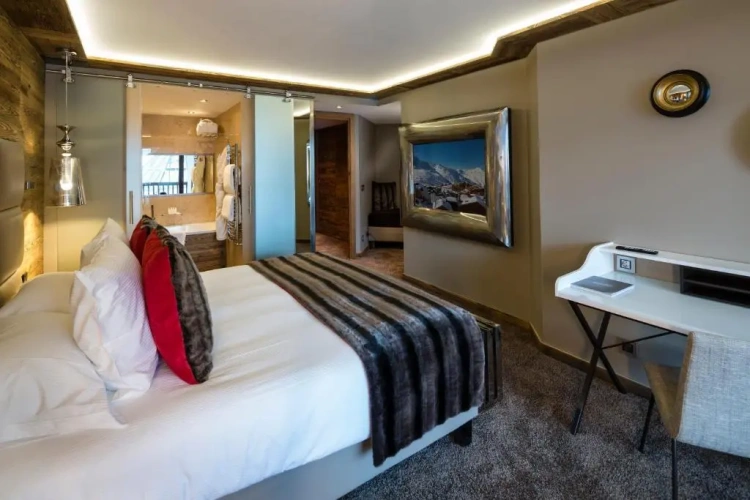 Superior room