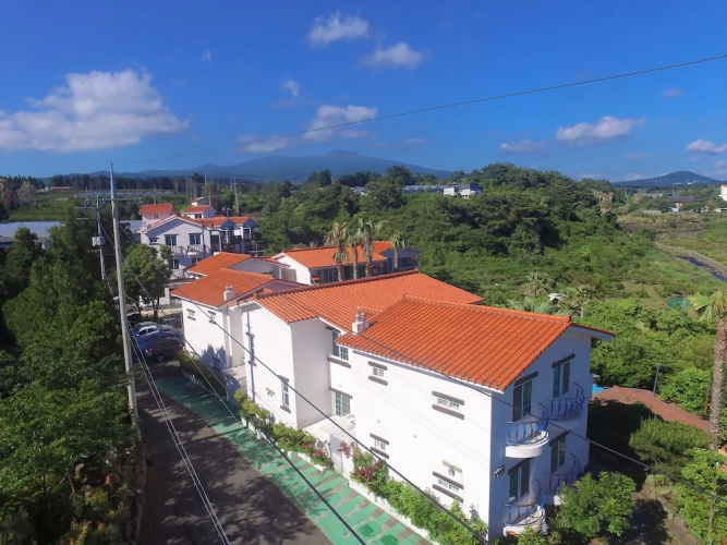 Seogwipobeautiful House Pension
