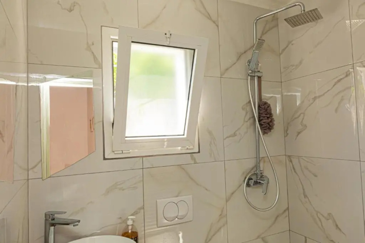 Alonia Apartment