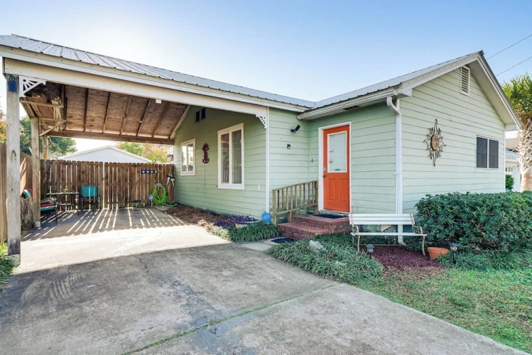 2 Bedrooms Cottage