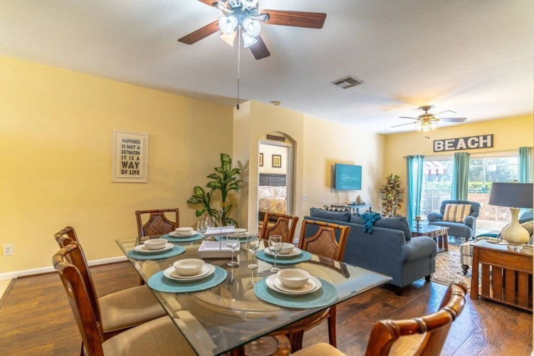 Windsor Palms by CV
