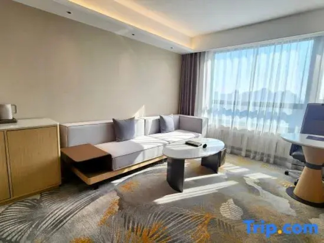 Yanshan Hotel