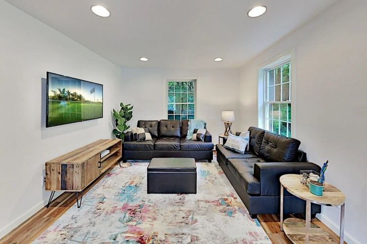 76overrd 3 Bedroom Home