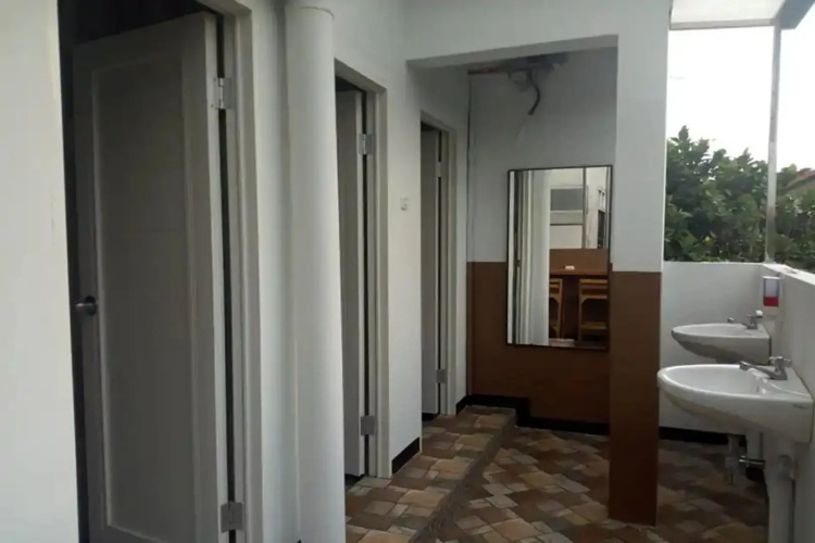 Pondok Backpacker City Square
