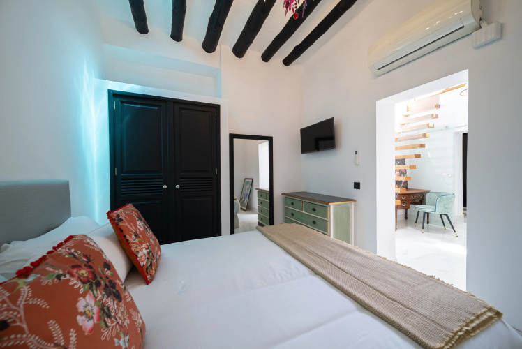 El Charco Suites