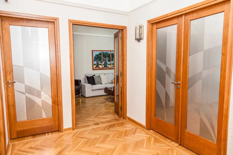 A Chic Kolonaki Apartment